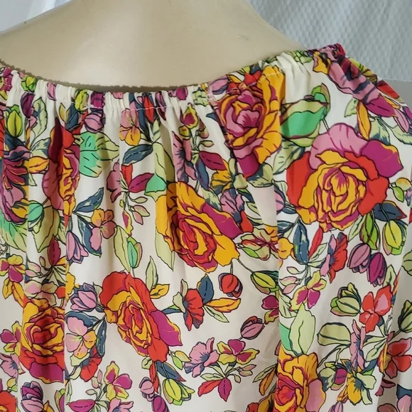 NWT Vince Camuto Women's Floral Off the Shoulder Tie Hem Top Size XS - Picture 6 of 11